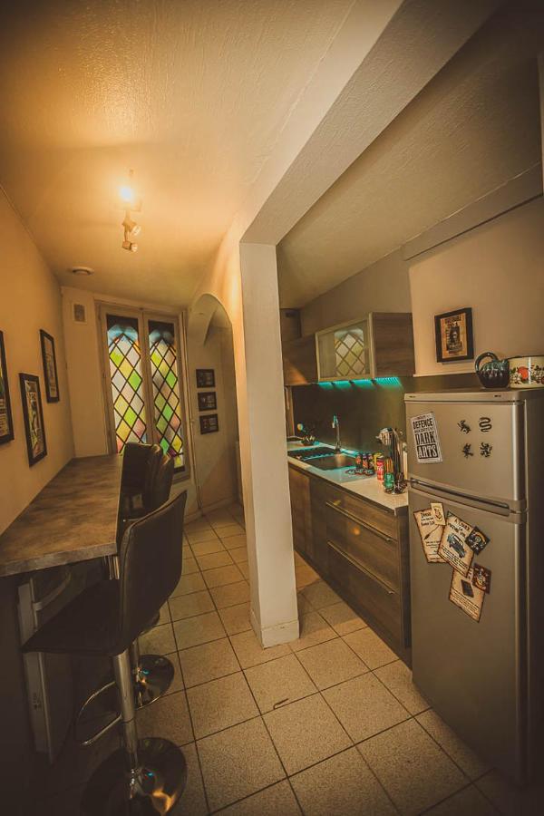 Repaire Du Sorcier Un Apartement Magique Troyes Eksteriør bilde
