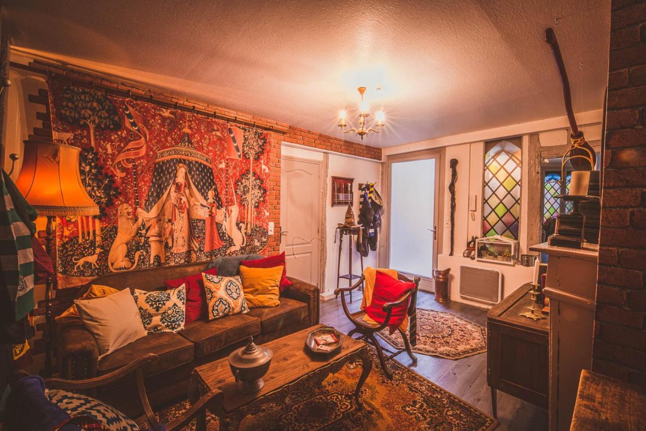 Repaire Du Sorcier Un Apartement Magique Troyes Eksteriør bilde